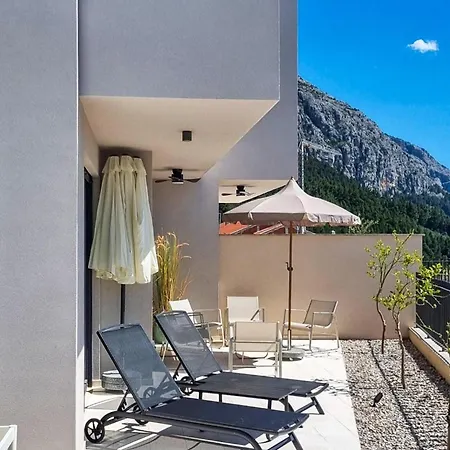 Ferienhaus Beautiful In Makarska